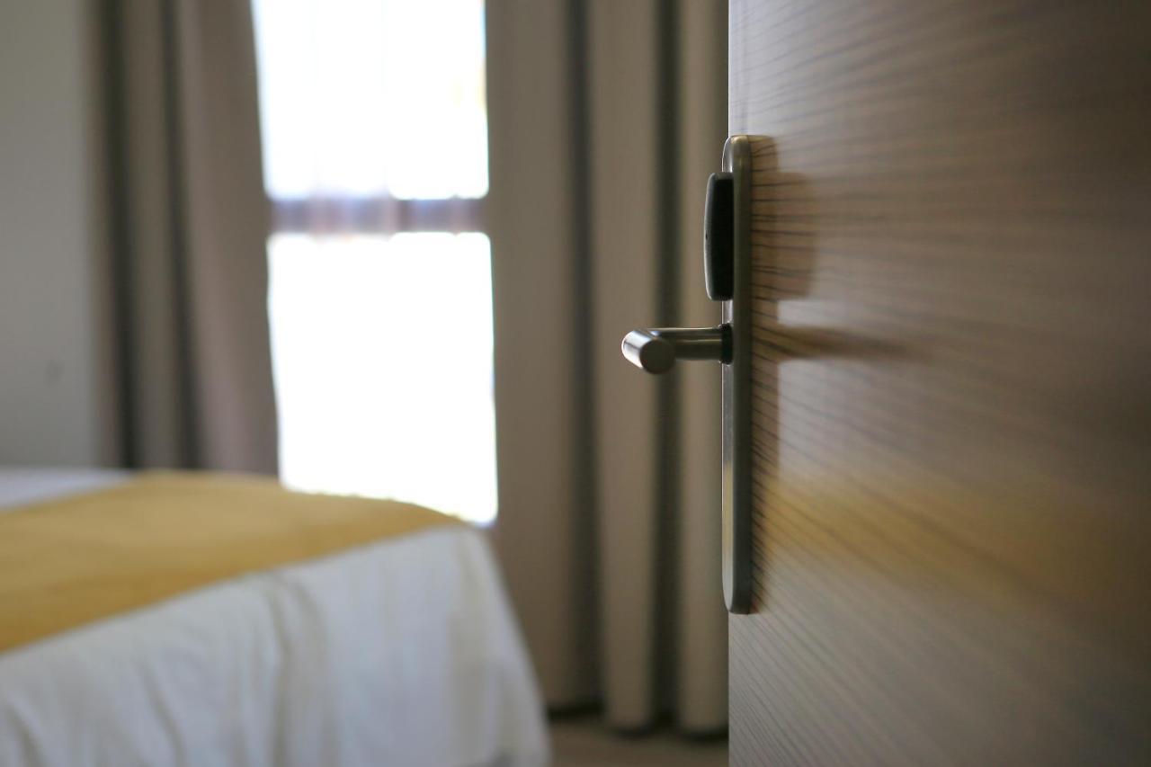Hotel Leo 모네스테리오 외부 사진